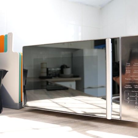 Modern Spark Home With Parking, Garden, Wi-Fi Birmingham Ngoại thất bức ảnh