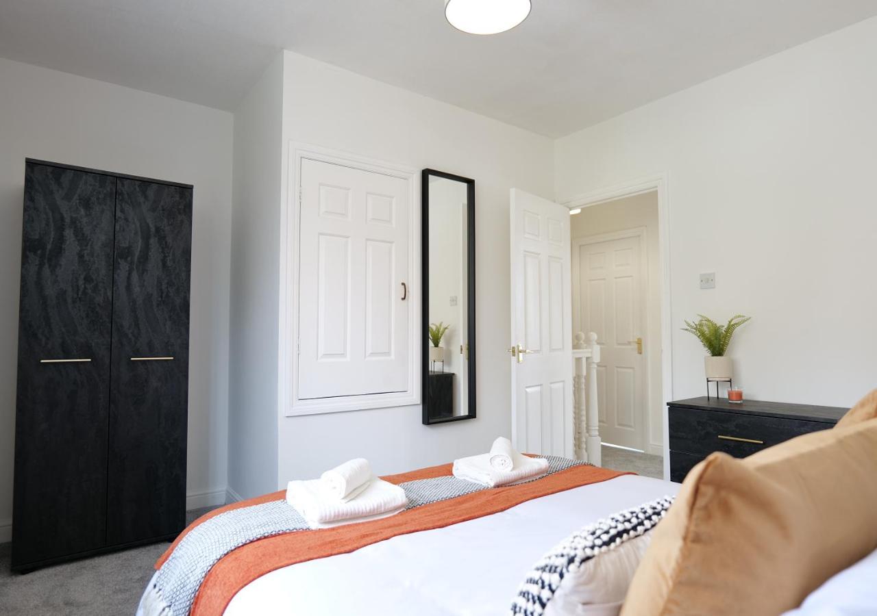 Modern Spark Home With Parking, Garden, Wi-Fi Birmingham Ngoại thất bức ảnh