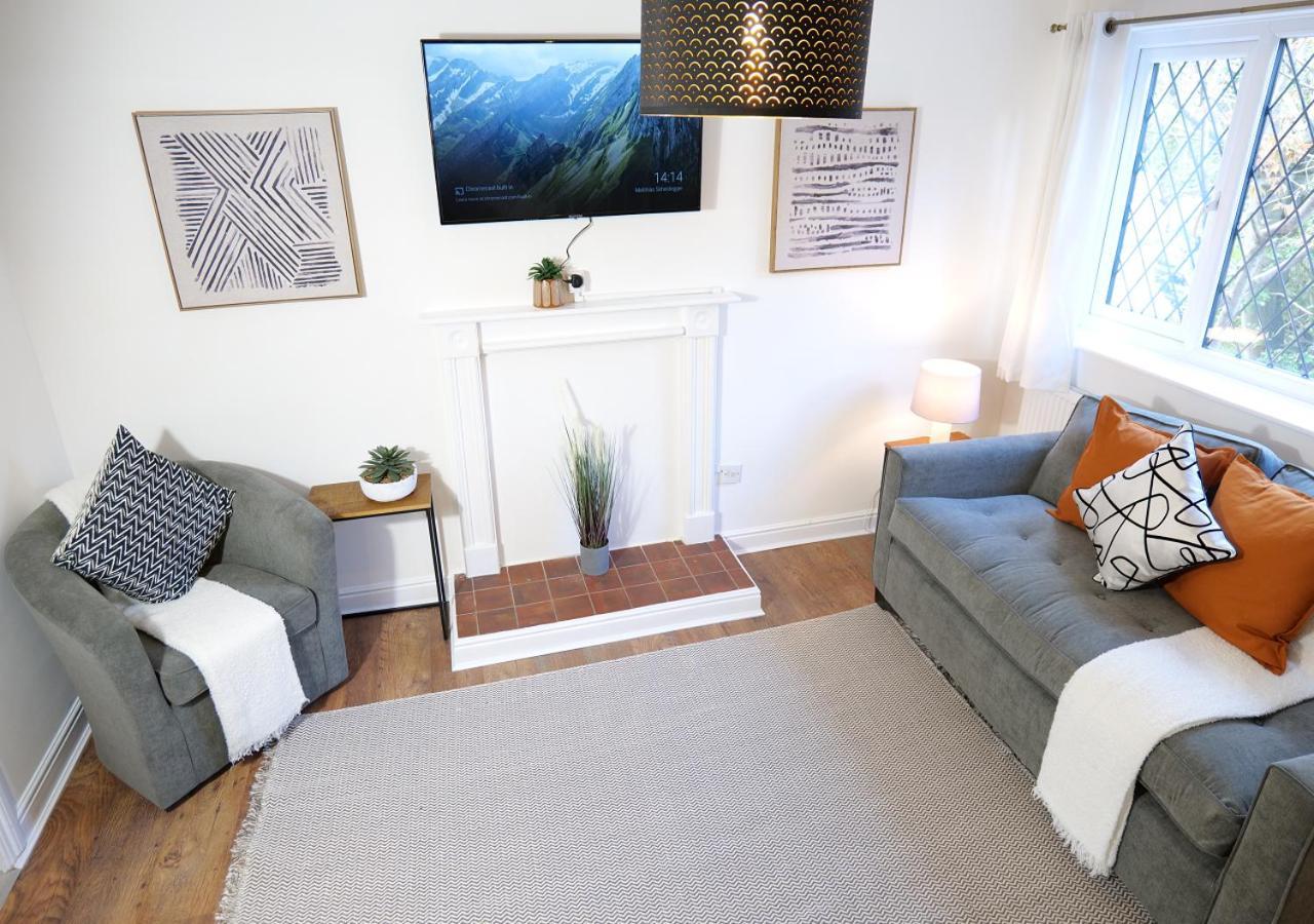 Modern Spark Home With Parking, Garden, Wi-Fi Birmingham Ngoại thất bức ảnh