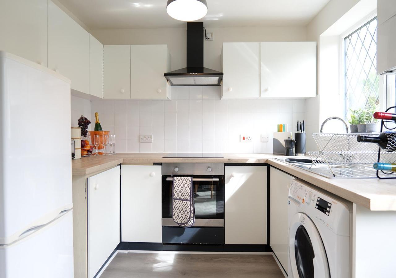 Modern Spark Home With Parking, Garden, Wi-Fi Birmingham Ngoại thất bức ảnh