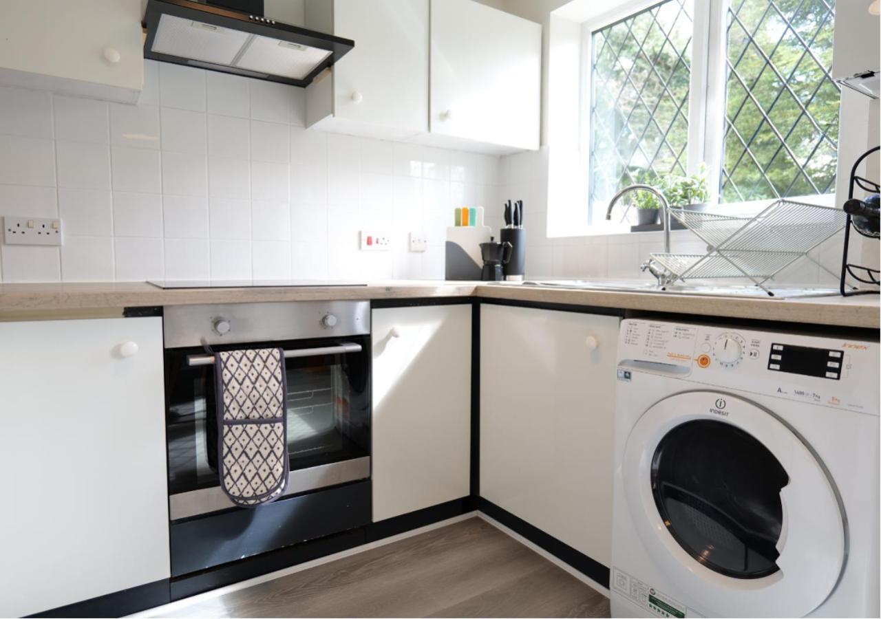 Modern Spark Home With Parking, Garden, Wi-Fi Birmingham Ngoại thất bức ảnh