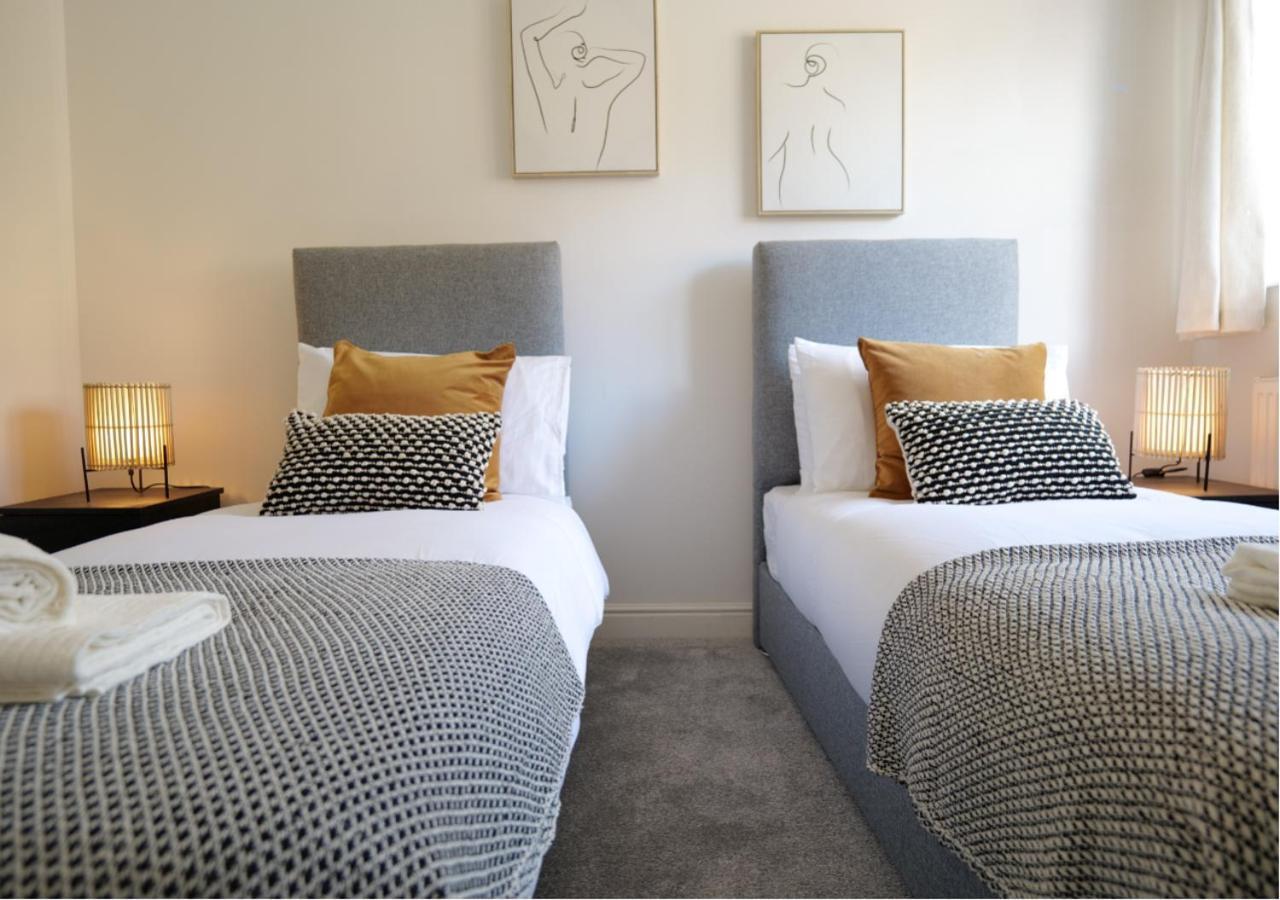 Modern Spark Home With Parking, Garden, Wi-Fi Birmingham Ngoại thất bức ảnh